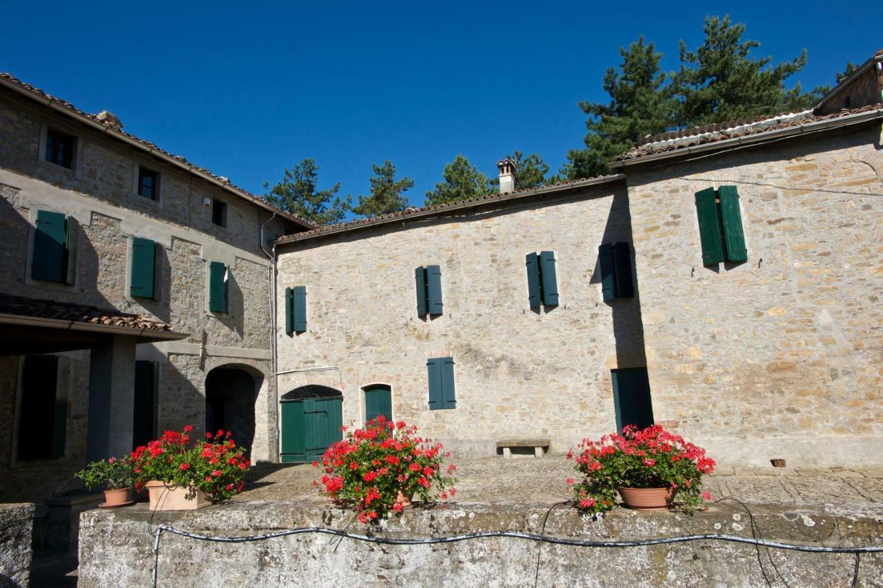 La Corte Bonomini Panzió Neviano degli Arduini Kültér fotó